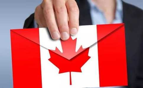 加拿大温哥华买房移民政策{加拿大留学两个新政解析}
