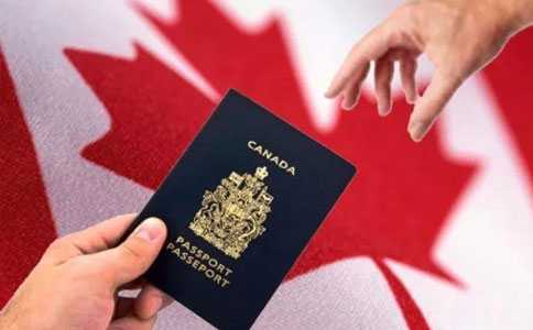 加拿大温哥华移民ee{加拿大移民新规：申请人子女须18岁或以下}